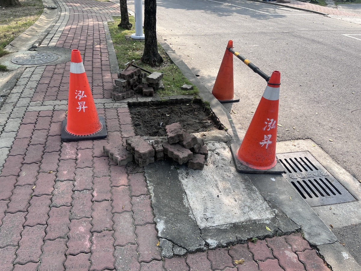 校園連鎖磚維護工程01圖片