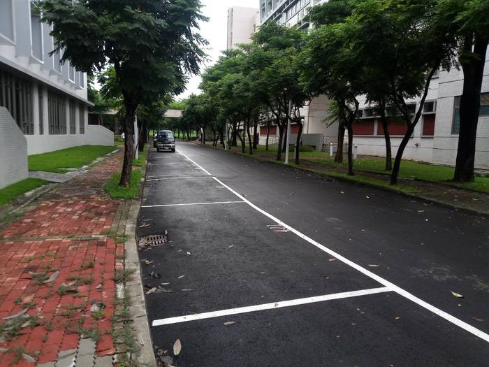 校內道路AC鋪設01