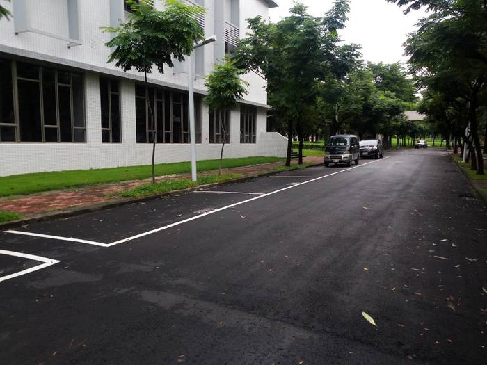 校內道路AC鋪設02